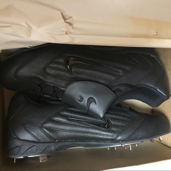 size 17 baseball cleats